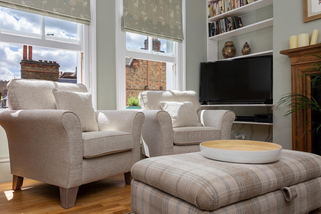 Quaint 2 Bedroom Flat - 9 Minutes Walk To Vauxhall Tube 런던 외부 사진
