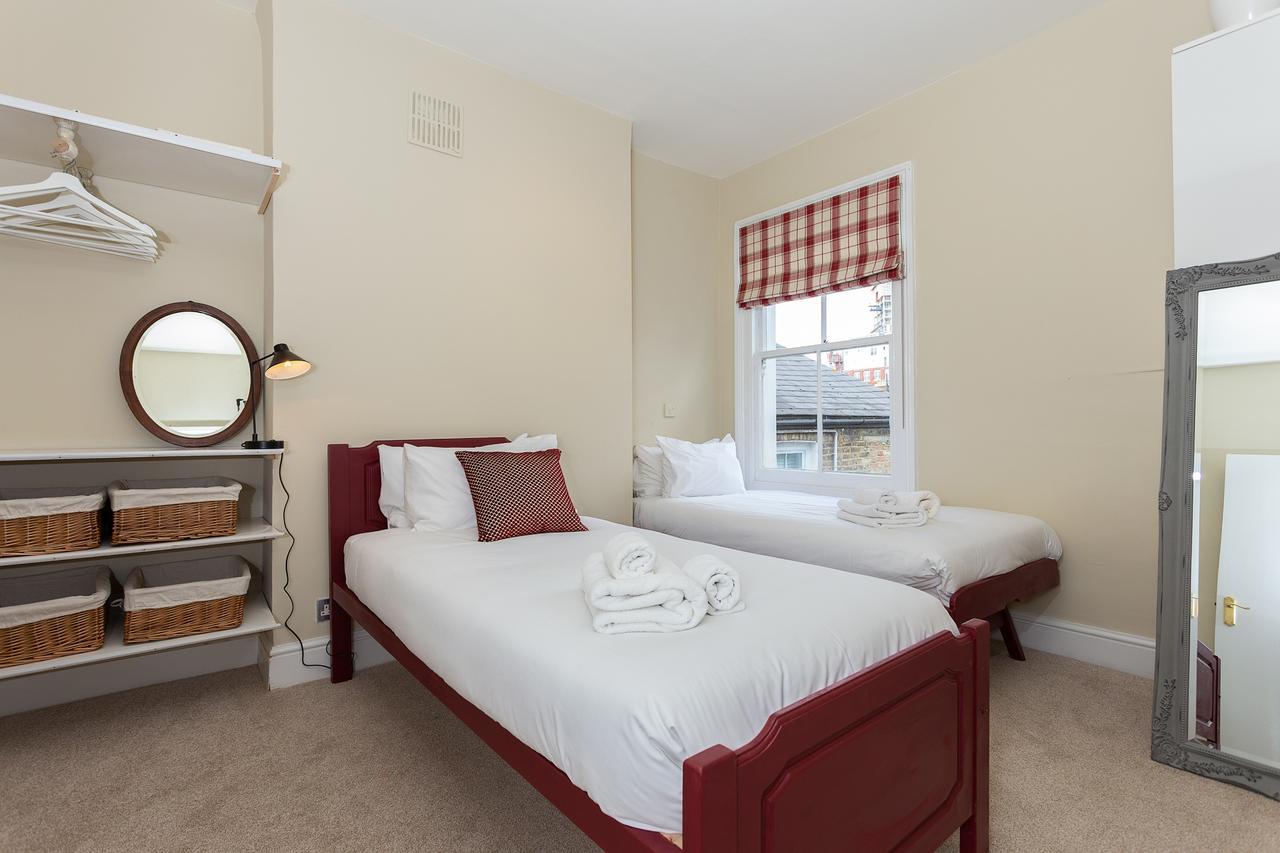Quaint 2 Bedroom Flat - 9 Minutes Walk To Vauxhall Tube 런던 외부 사진